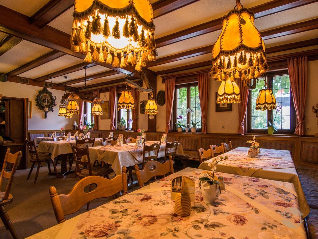 Hotel Restaurant Alte Linde Bad Wildbad Exterior foto